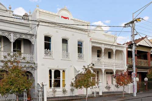 The White House Fitzroy - One of the largest single dwelling accommodations