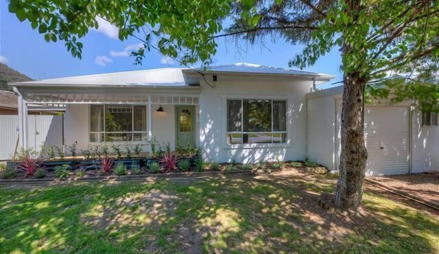 The White House & Retreat, Bright