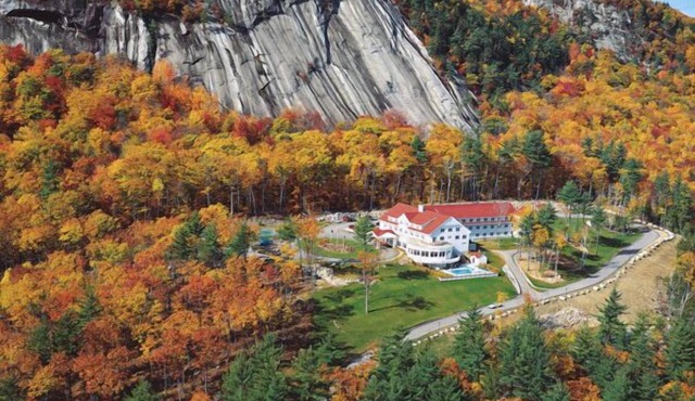 The White Mountain Hotel & Resort