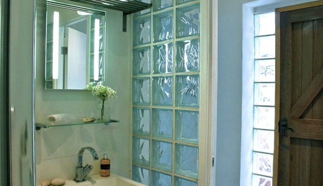 The White Room, Private, Luxe Suite