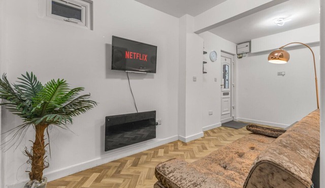 The Whitefield Stay 2BR Home FREE Parking for 4