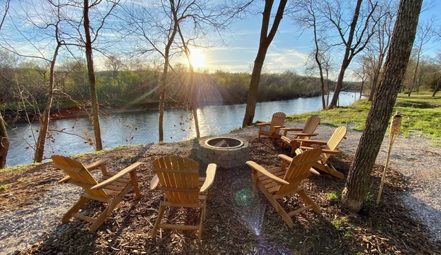 The Whole Property to Yourself - 3 Cozy Elk Riverfront Tiny Cabins at High Bank