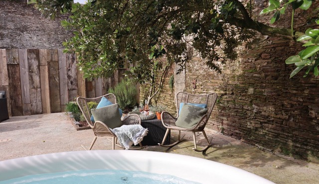 The Wild Hare - a cottage that sleeps 2 guests in 1 bedroom