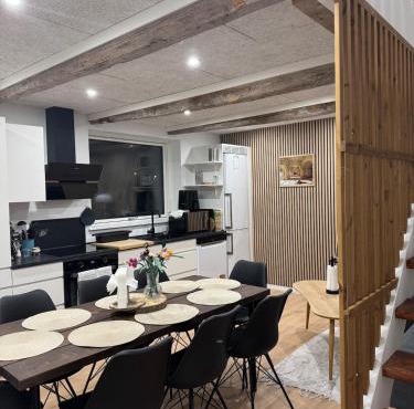 The Wild Swan - Big house with many beds in Odense - Free Parking