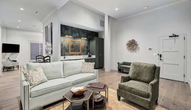 The Wilderness Suite | 5 Minutes from I65 | In the heart of Cullman