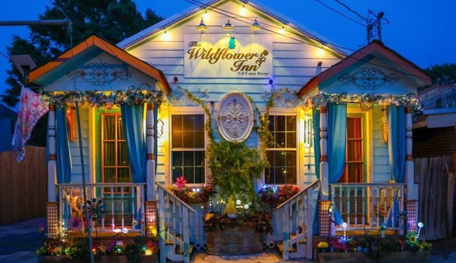 The Wildflower Inn of False River-nScarlett Rose Suite