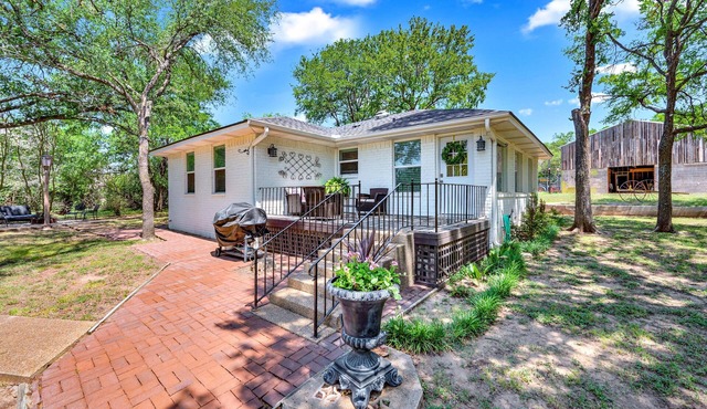 The Wildflower- Peaceful Retreat/7 Miles to Magnolia/Downtown Waco