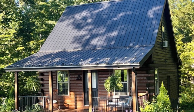 The Wildflower - Private cabin in wooded setting