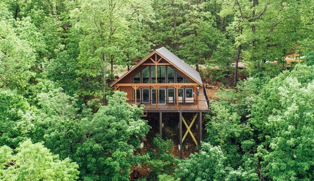 The Wildwood Cabin - Tree-top Getaway