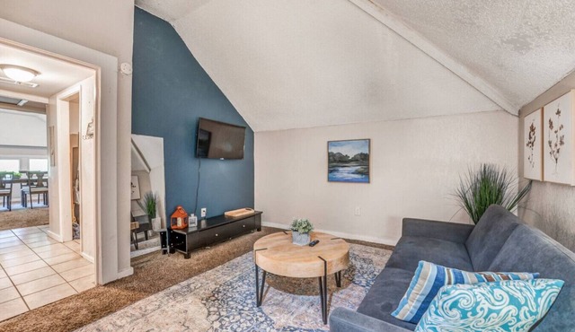 The Willett Loft | Spacious 2BR Escape in Memphis