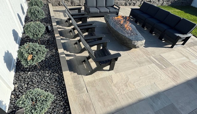 THE WILLIAMSVILLE LUXURY RESORT ~ HOT TUB ~ FIRE PIT