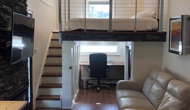 THE WILLIAMSVILLE 5 STAR LOFT