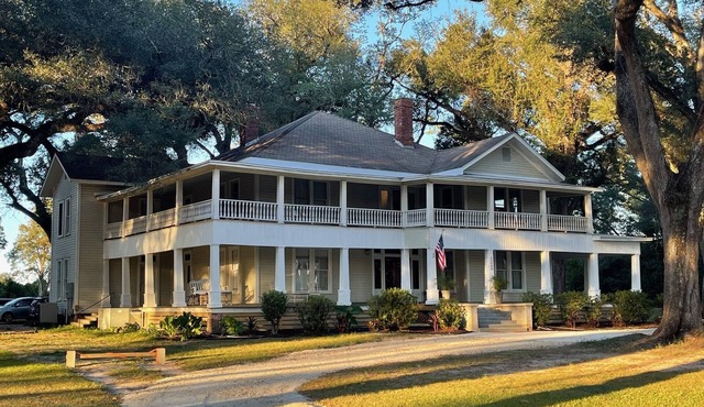 The Willis House Historic Home Retreat on 6 Acres and 35 Live Oak Trees