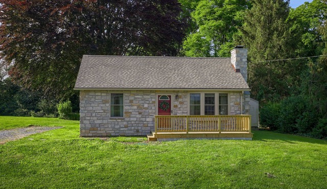 The Willow Street Cottage/close to Willow Valley/2 bed/1 bath