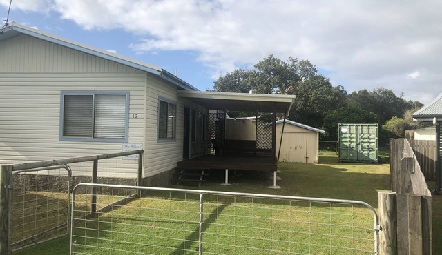 The Willows Beach House - 12 Schafer Street