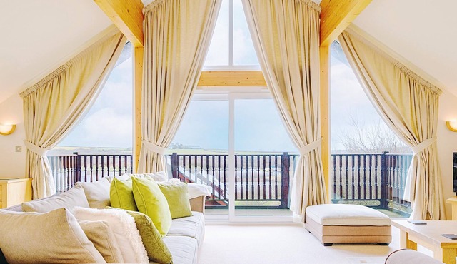 The Willows - Scandinavian style lodge offering spa, swimming pool, fishing and more. Dog friendly