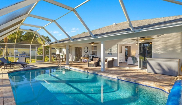 The Windy Palm: Tropical Oasis w 2 Kings/2 Single