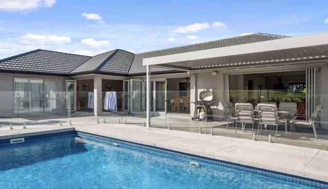 ⭐️ The Wine Country Retreat by Homello ⭐️|Pool Near Wineries & Wedding Venues Spacious