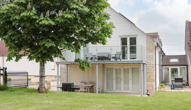 THE WINNING POST, pet friendly, with a garden in Bruton