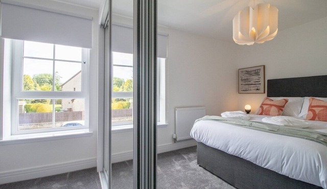 The Winnoch - modern 2 bed flat