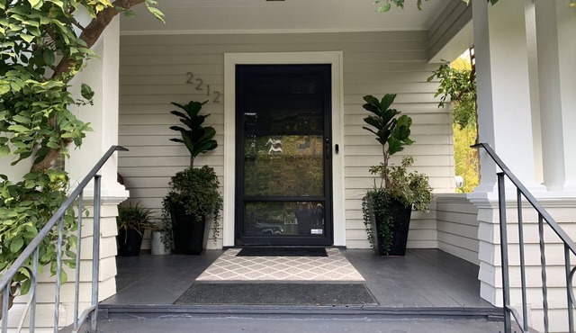 The Wisteria… Beautiful 1915 Craftsman… Close-in, 4 Bdrm, 2 bath