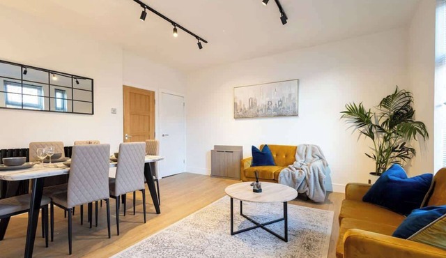 The Withington 3Bed & 2Bath Close To Christies