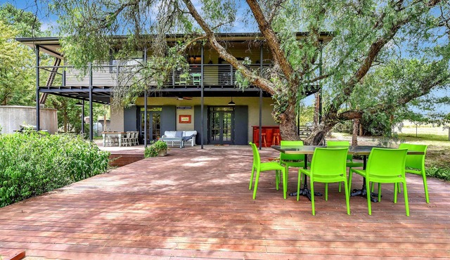 THE WOLLOMBI PAVILION