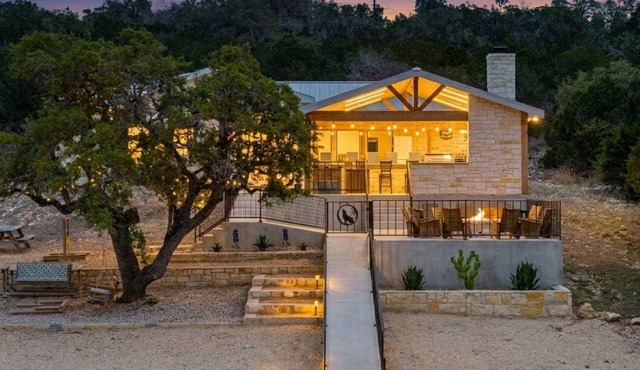 The Wolves Den @ Frio River Vacation Rentals