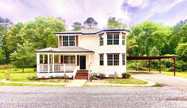 -The Wonder at Woodcreek- Top neighborhood! Near all amenities! Near hospitals!