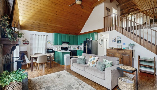 The Wonder of Woodslake: Georgia Home