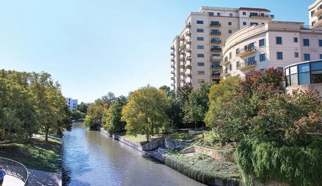 The Wonderful La Cascada Resort in Beautiful San Antonio during Fiesta Week!