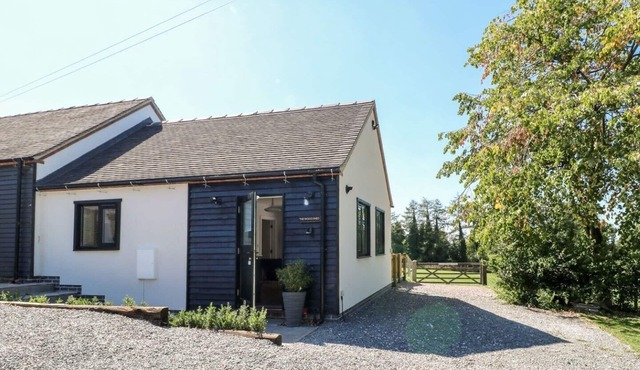 The Wood Shed 5*, Private Hot Tub, Derbyshire Dales/Peak District.