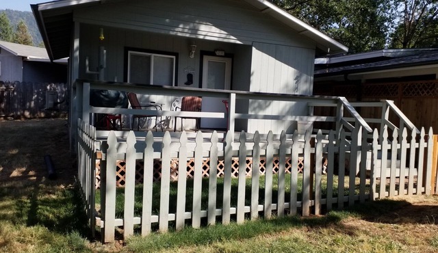 The Wooden Pony Cottage