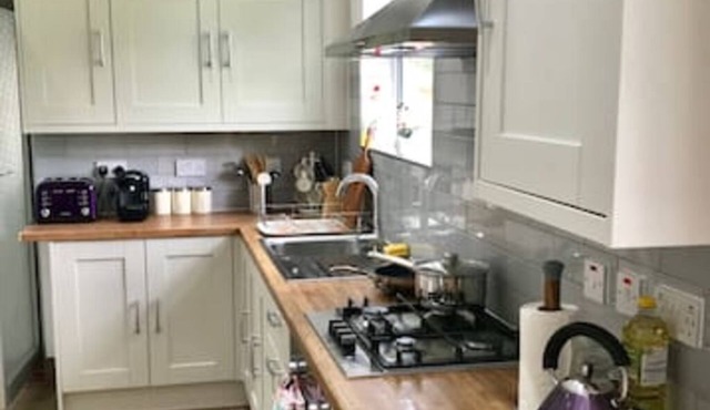 The Woodfarm Lodge - 3 Bedroom House with parking