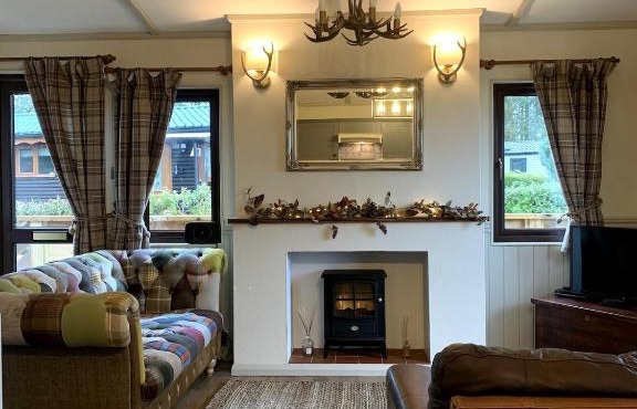 The Woodhouse Cabin 8