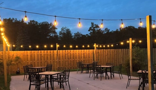 The Woods Suite #303 Free Arcade, Movie Theater, Patio Area, Playground and more