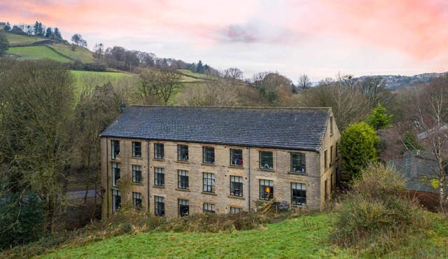 THE WOOLERY, family friendly in Holmfirth