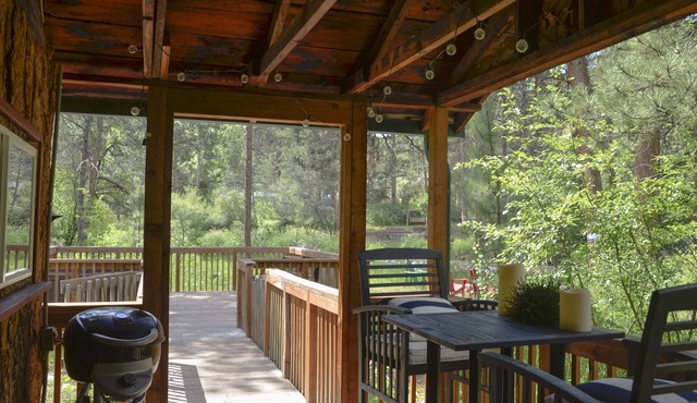 The Woolly Bugger Inn