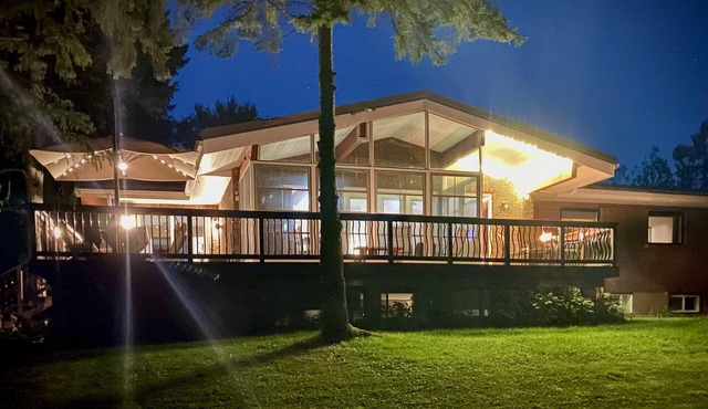 The Wraight Escape Cottage - A family Oasis
