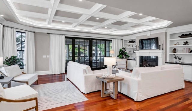 The Wren | 2 BR 2.5 BA | Newly Renovated w/Hot Tub