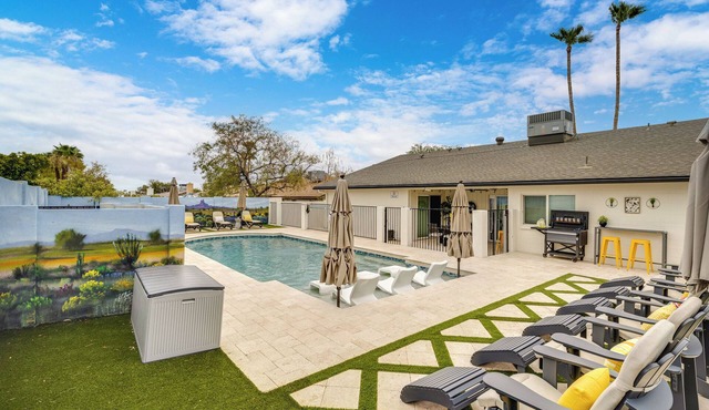 The Wren 3 BD luxury retreat w. free heated pool