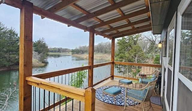 The Wren’s Nest Lake Cottage