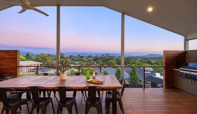 The YarraView - Entertain with Panoramic Views