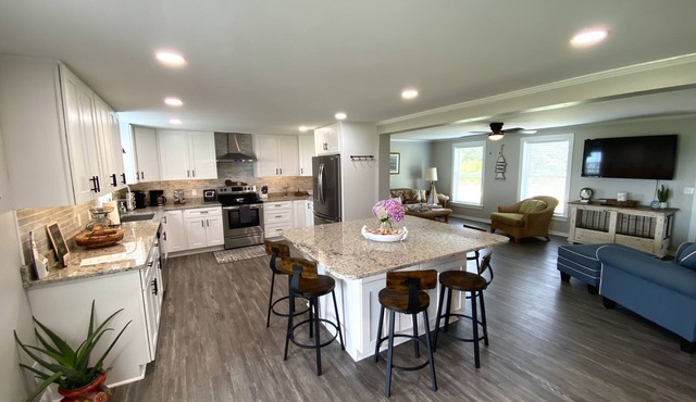 The Yellowfin Inn- Down East Vacation Home with Sound Side Views