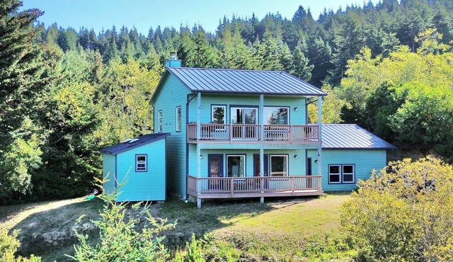 The Yeti Ohana - fun, solitude & ocean views.