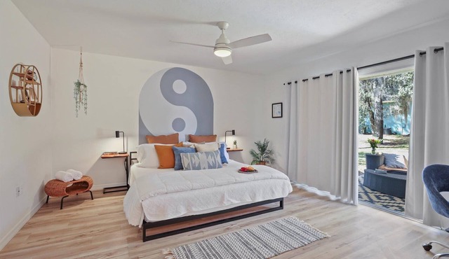 The YinYang | King Bed Workspace Full Kitchen