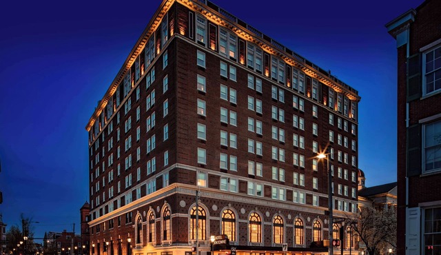 The Yorktowne Hotel, Tapestry Collection by Hilton