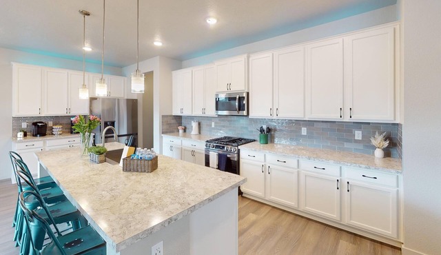 The Yosemite in Kuna, 5 bed 4 bath Oversized home with plenty of room for fun.