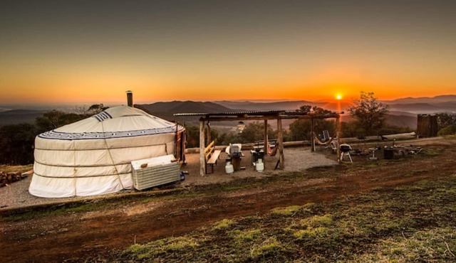 The Yurt Alpine Retreat - Green Yurt