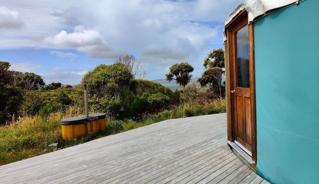 The Yurt at Ōraka Colac Bay